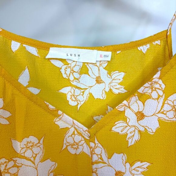 NWOT - Lush Floral Yellow Spaghetti Strap Top- xl - Picture 3 of 3